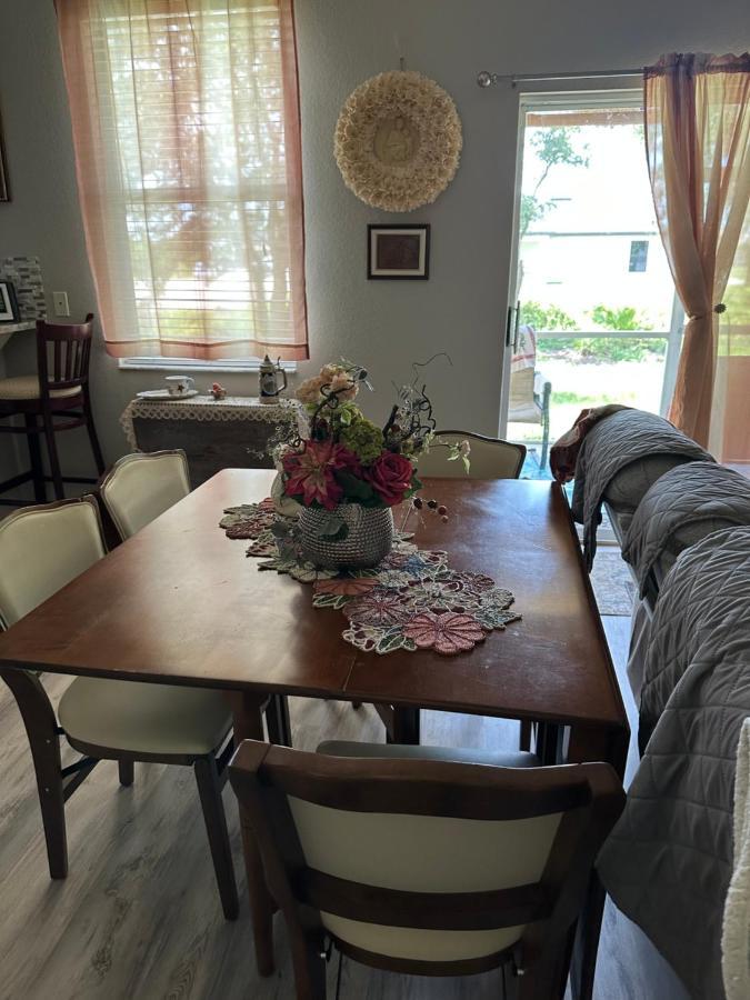 Quiet Room In A Family Home Lehigh Acres Εξωτερικό φωτογραφία
