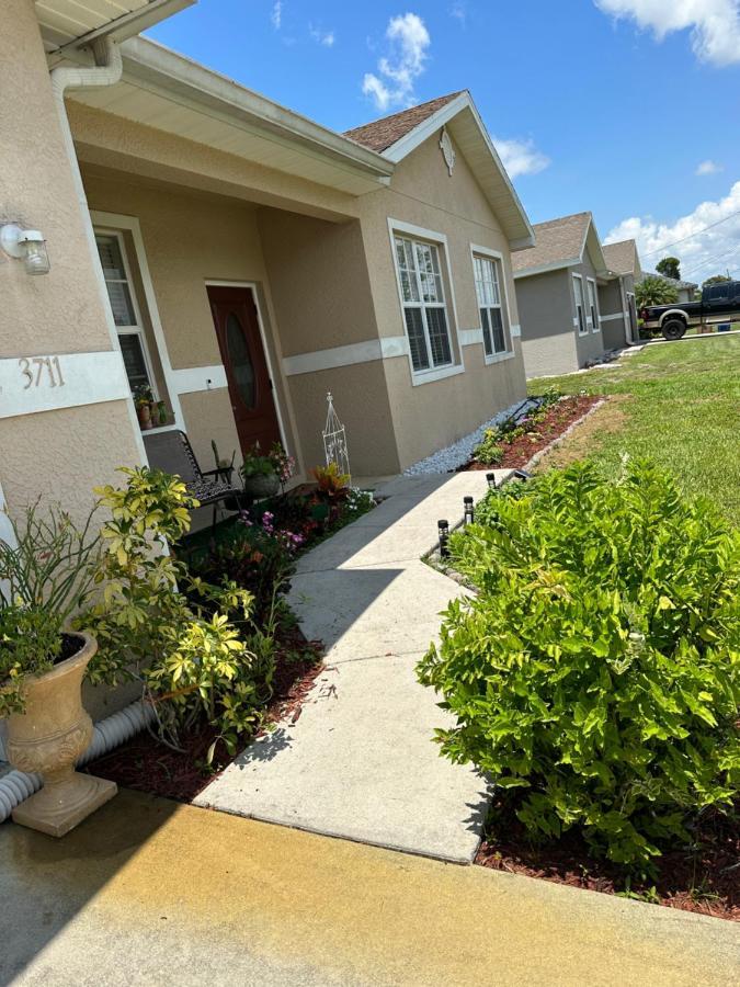Quiet Room In A Family Home Lehigh Acres Εξωτερικό φωτογραφία