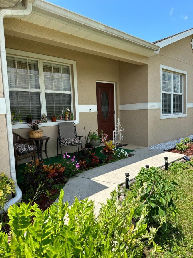 Quiet Room In A Family Home Lehigh Acres Εξωτερικό φωτογραφία